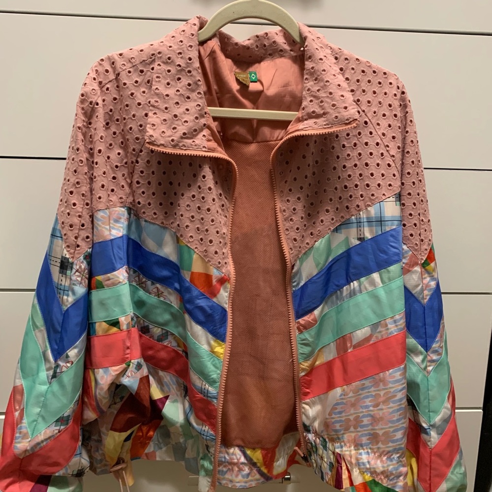 SOLD!!!!!’Farm wind jacket.